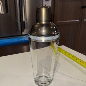 ASHLAND GLASS COCKTAIL SHAKER